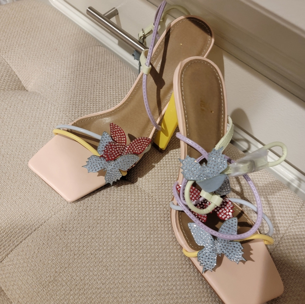 Colorblock Rhinestone Butterfly Heels Size 6.5 - Picture 4 of 4